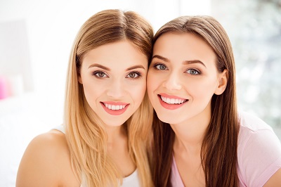 Dental Veneers vs. Lumineers