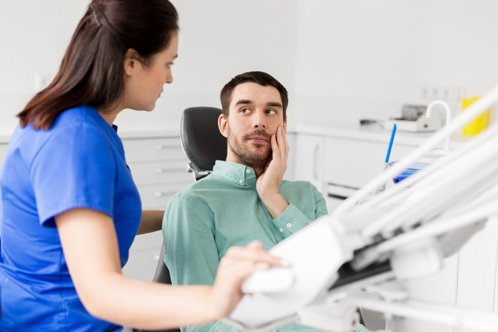 How to Avoid Dry Socket After a Tooth Extraction